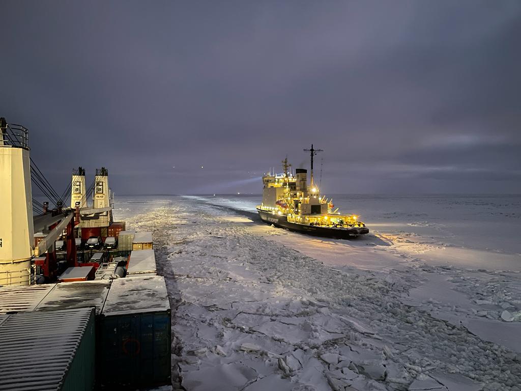 Unified icebreaking fleet on the Northern Sea Route